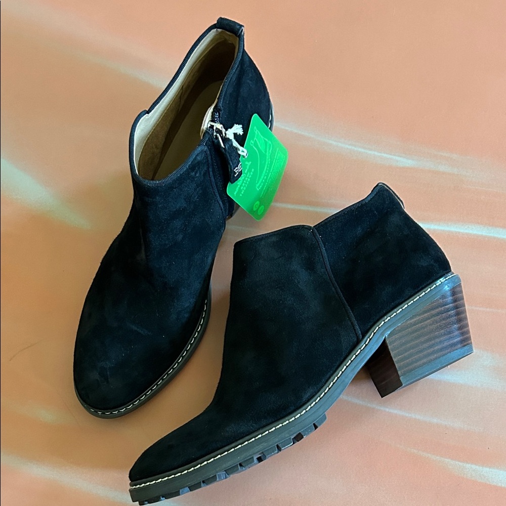 NWOB Sam Edelman Pryce Water Repellent Suede Boots Size 8
